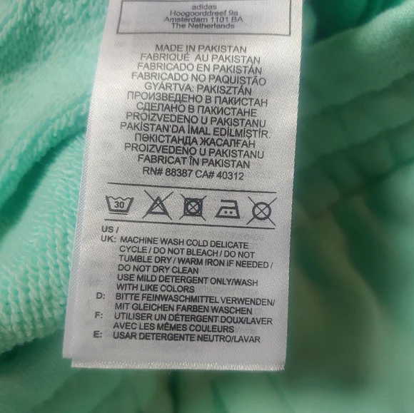 Adidas Shorts Sweat shorts BRAND NEW Men's - Picture 8 of 12